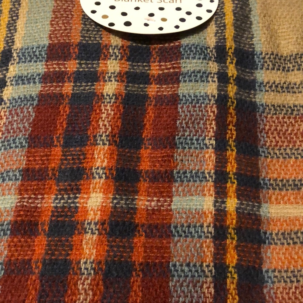 🆕Kelly & Katie Scarf - Picture 3 of 3